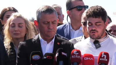 Özgürlük Yürüyüşü Silivri’de Tamamlandı: Gençleri Özgür Özel Karşıladı