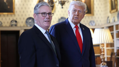 ABD Başkanı Trump ile İngiltere Başbakanı Starmer Görüştü