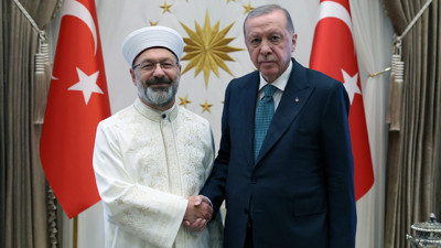 Ali Erbaş'tan Cumhurbaşkanı Erdoğan'a Veda Ziyareti: Tartışmalı 8 Yılın Sonu