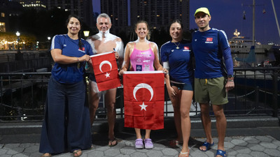 Türk Yüzücülerden '20 Bridges of Manhattan' Parkurunda Zafer! Ece Demir Tarihe Geçti
