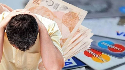 Vatandaşlara Kredi Kartı Darbesi! Borçlar Ödenmez Hale Geldi, Cüzdanlar Borç İçinde Yüzüyor