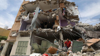 İsrail'den Korkunç Saldırı! Batı Şeria'da Filistinlilere Ait 3 Evi Yıktı