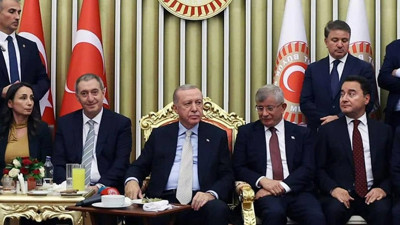 Gelecek Partisi'nden Çok Konuşulan Kare İçin Çarpıcı Çıkış: 'Görüntüler Hayra Yorulmalı'