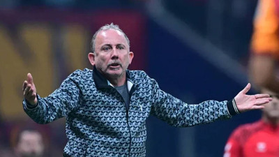 Galatasaray Derbisi Sonrası Sergen Yalçın İsyan Etti! Soyunma Odasındaki Konuşması Ortaya Çıktı: Açtı Ağzını Yumdu Gözünü