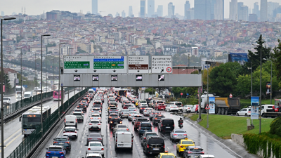 İstanbul’da Akşam Sürprizi! Mesai Bitti Kabus Başladı, Trafik Yüzde 71’e Dayandı