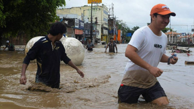 Meksika’yı Sel Vurdu! 27 Kişi Öldü, Binlerce Ev Sular Altında