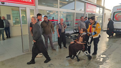 Tarım İşçilerini Taşıyan Araç Devrildi! 1'i Çocuk, 11 Yaralı