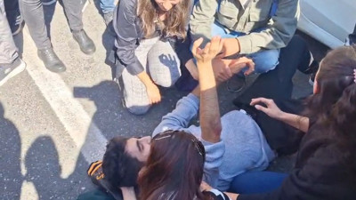 Rojin Kabaiş İçin Düzenlenen Anma Yürüyüşünde Kaza: Otomobil Öğrenciye Çarptı