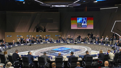 Brüksel'de Kritik NATO Zirvesi: Savunma Bakanları Masada