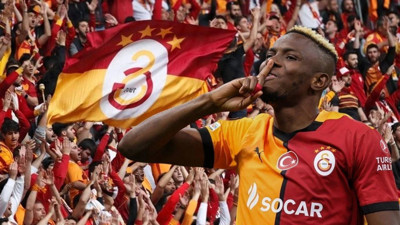 Galatasaray Taraftarını Yıkan Paylaşım! Victor Osimhen'in Attığı Mesajları Paylaştı: Kötü Günler Olacak
