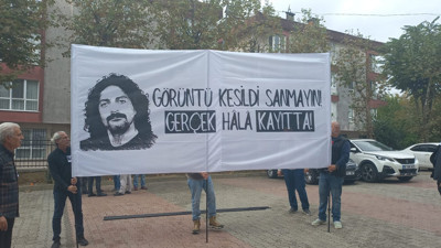 Darp Edilerek Öldürülen Hakan Tosun’a Acı Veda! Tabutu ‘Hesabı Sorulacak’ Sloganları ile Taşındı