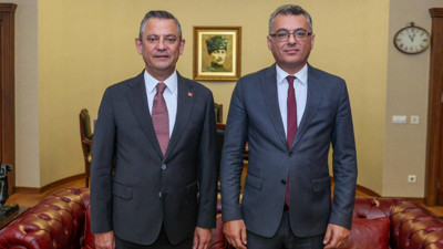 Özgür Özel'in KKTC Tebriğinde Çarpıcı Mesaj!