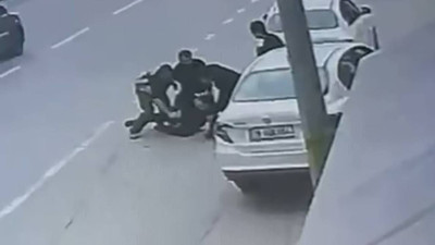 Bursa’da Drift Yapan Sürücü Ortalığı Birbirine Kattı! Polise Saldırdı, Silahını Almaya Çalıştı