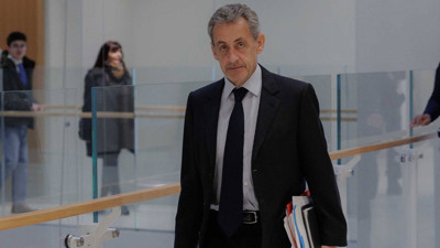 Eski Fransa Cumhurbaşkanı Nicolas Sarkozy Yarın Hapse Girecek