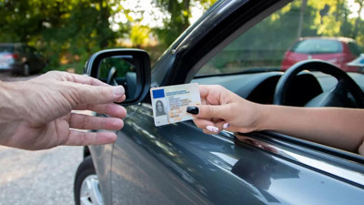 Milyonlarca Sürücünün Ehliyeti Geçersiz Olacak: Son 4 Gün! Yapmayanlar 7 Bin Lira Fazla Ödeyecek