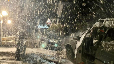 Yoğun Kar Yağışı Bölgede Hayatı Felç Etti! 3 İlde Ulaşım Tamamen Durdu