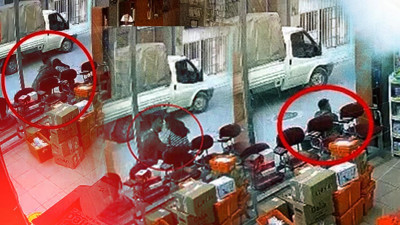 Bursa’da Akılalmaz Olay: Güpegündüz Cinsel Saldırı! Genç Kadının Zorla Kıyafetlerini Çıkarmaya Çalıştı! O Anlar Kamerada