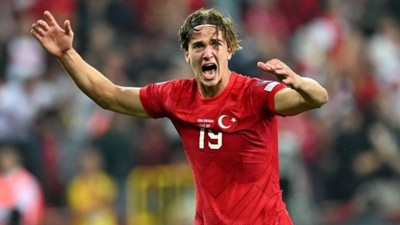 Milli Futbolcu Bertuğ Yıldırım Evleniyor! Teklif Sosyal Medyayı Salladı