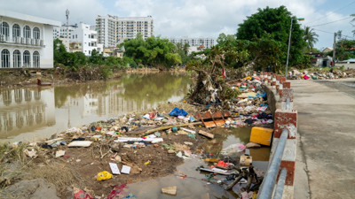 Vietnam'da Sel Felaketi! Ölü Sayısı 91'e Yükseldi