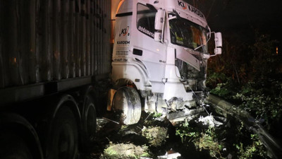 Tır, Midibüs, Kamyonet... Hepsi Birbirine Girdi! 12 Yaralı