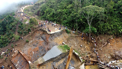 Endonezya'da Yağışlarda Can Kaybı 1053’e Yükseldi