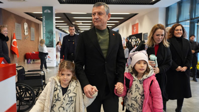 Özgür Özel, Ferdi Zeyrek'in İkiz Kızlarına Verdiği Sözü Tuttu