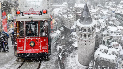 İstanbul’a Yeniden Kar Geliyor: Tarih Verildi, Sıcaklıklar Fena Düşecek