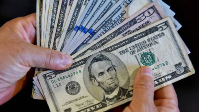 Faiz Kararı Öncesi Dolar Yeniden Atağa Geçti! İşte 22 Ocak Güncel Döviz Kurları...