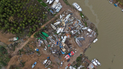 Antalya'da Hortum, Sel, Fırtına! Taş Üstünde Taş Kalmadı, Seralar Yerle Bir Oldu, Tekneler Parçalandı