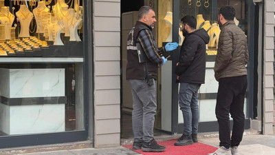 Şanlıurfa'da Silahlı Kuyumcu Soygunu! 1 Polis Yaralandı