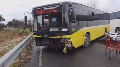 İstanbul Büyükçekmece'de İETT Kazası: Yaralılar Var