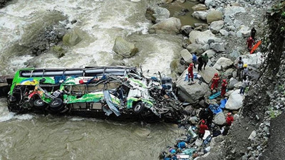 Nepal'de Yolcu Otobüsü Faciası, 17 Ölü