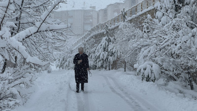 Meteorolojiden 29 İl İçin Yoğun Kar ve Fırtına Alarmı: Okullar Peş Peşe Tatil Ediliyor