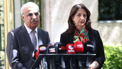 DEM Parti İmralı Heyeti'nden Öcalan'ın Çağrısı Sonrası Selahattin Demirtaş'a Ziyaret