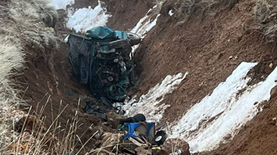 Niğde'de Facia: Şarampole Uçtu, Ölü ve Yaralılar Var