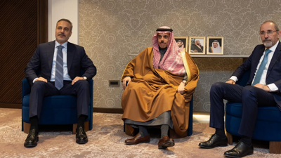 Bakan Fidan Riyad'da Katar ve Ürdün Bakanlarıyla Görüştü