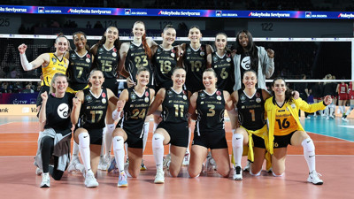 VakıfBank AXA Sigorta Kupa Voley Yarı Finalinde Galatasaray'ı Rahat Geçti, Adını Finale Yazdırdı
