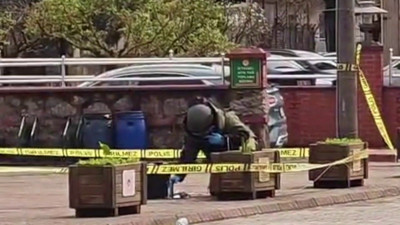 Bartın'da Valilik Binası Önünde 'Bomba' Paniği