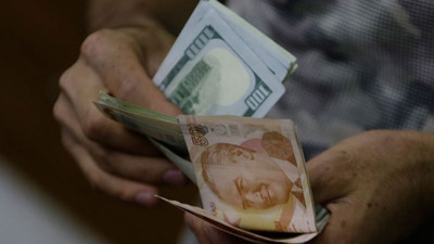 Piyasalarda İlk Rakamlar: Dolar Yükseldi, Euro Geriledi