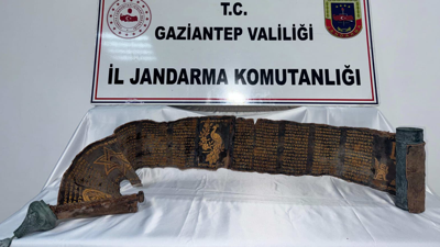 Gaziantep'te 2 Metrelik Tarihi Kitap Ele Geçirildi, 1 Şüpheli Gözaltında