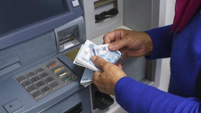 Mayıs Ayı Yaşlı ve Engelli Aylıkları Hesaplara Yatırılmaya Başlandı
