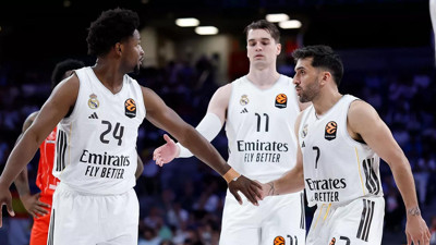Real Madrid Dörtlü Final'de