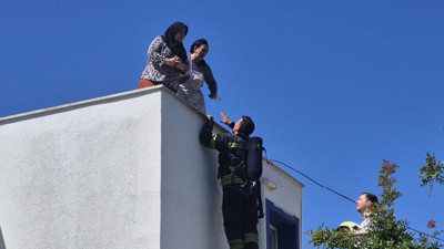 Kuş Çarpmasıyla Kopan Teller Binayı Yaktı, 2 Kadın Ölümden Döndü
