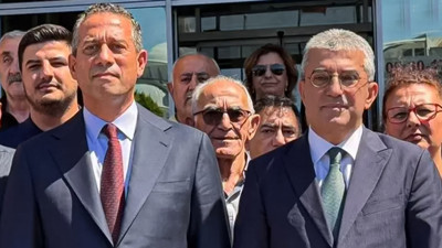 CHP Grubunda İki İsmin Tabelaları Kapıdan İndirildi