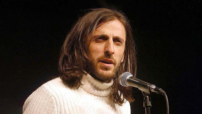 Şarkılar 'Şair Ceketli Çocuk' İçin: Harbiye’de Kazım Koyuncu Gecesi