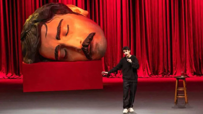 Komedyen Deniz Göktaş Havaalanında Gözaltına Alındı