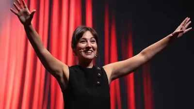 Sahnede Kanuni Şakasına Hapis İstemi: Komedyen Tuba Ulu İçin Savcı Cezalandırma Talep Etti