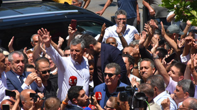 Özgür Özel'den Yeni Parti İlanı Sonrası İlk Paylaşım