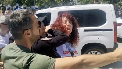 Bakanlık Önünde Öğretmenlere Müdahale, 49 Gözaltı