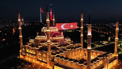 Ülke Genelindeki Camilerde Sela Sesleri Yükseldi